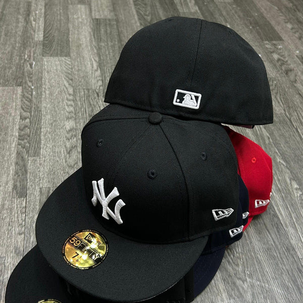 GORRA - PLANA BEISBOLERA NY NEGRA x BLANCA